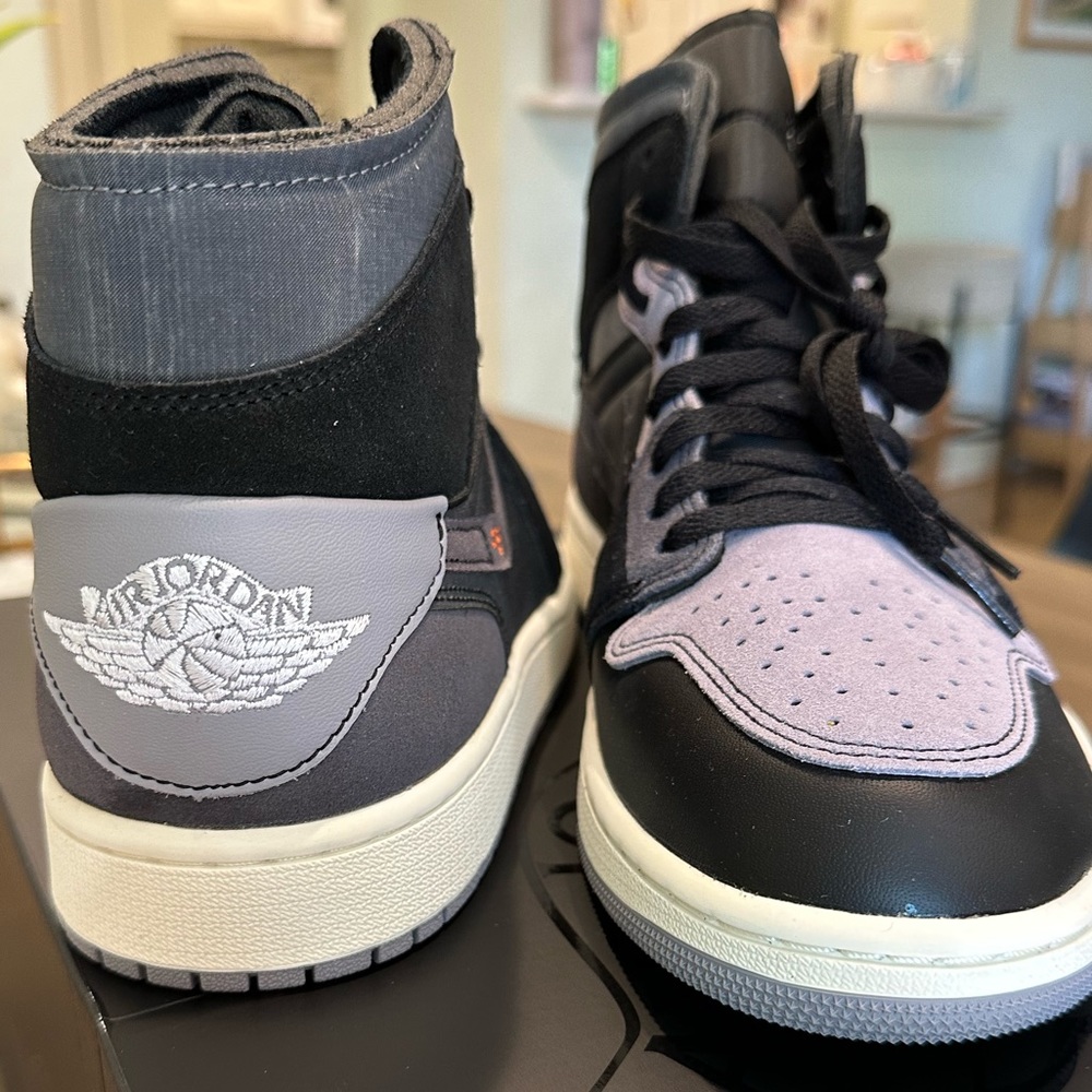 Nike Air Jordan 1 Mid SE Craft in Black/Cement Size 12 - Picture 6 of 7